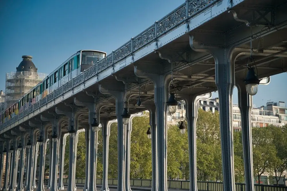 ما هي أفضل وسائل المواصلات في باريس وأنواع التذاكر