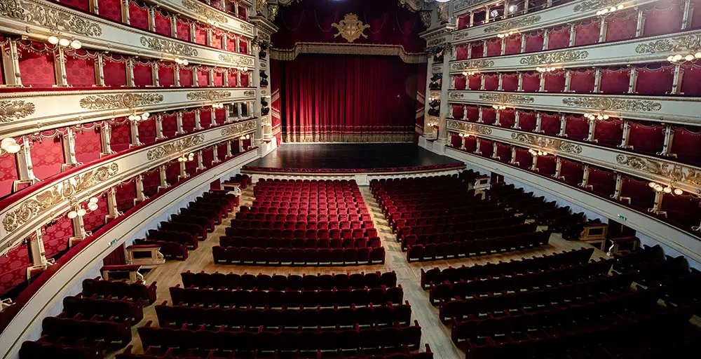 9 قواعد لدخول مسرح ألا سكالا في ميلانو الإيطالية