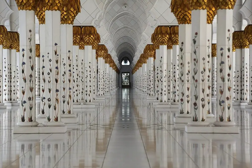 داخل مسجد
