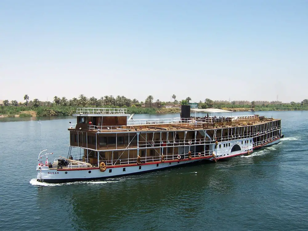 مركب النيل