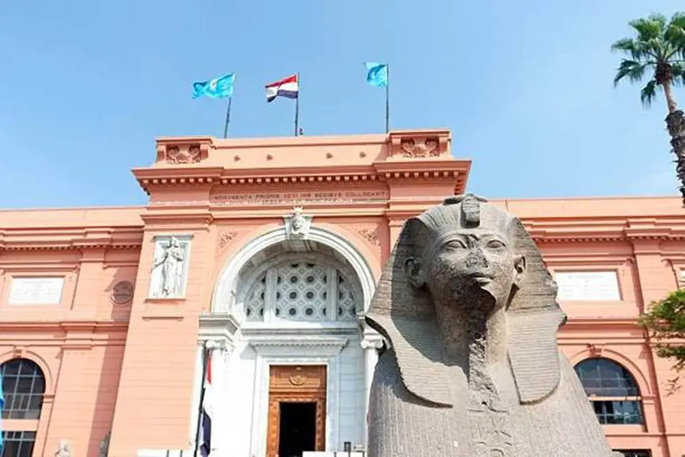 ما هو الغموض الذي يملئ قصر عائشة فهمي بالقاهرة؟